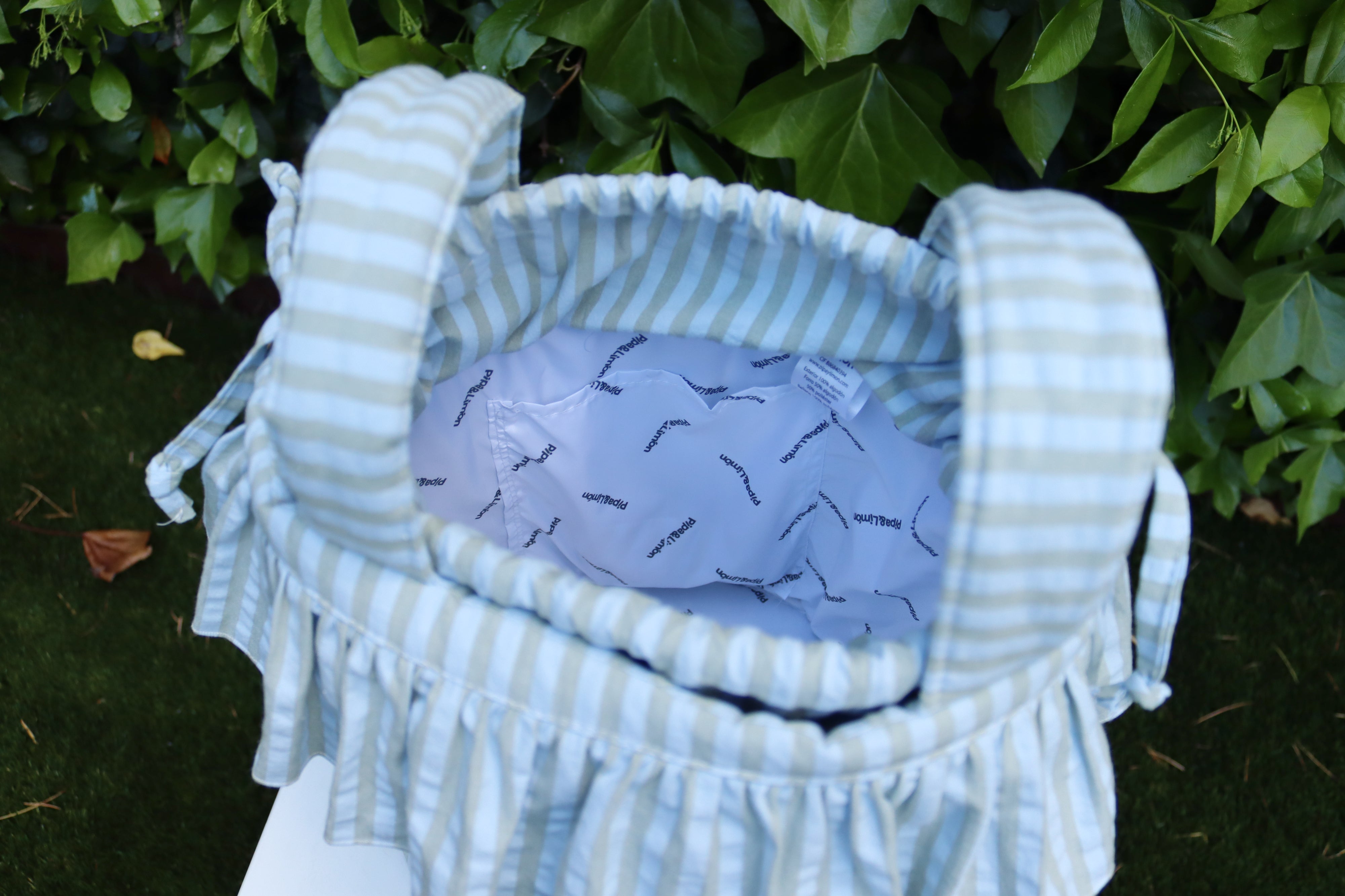 Bucket bag MILKY BLUE/MATCHA