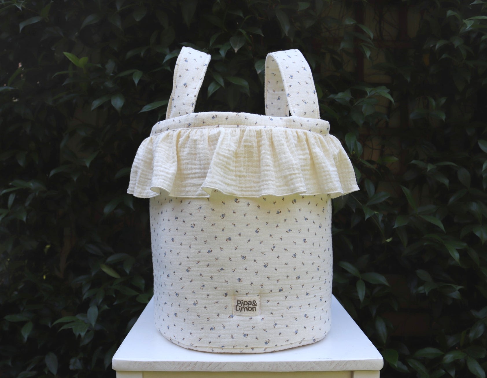 Bucket bag LEO