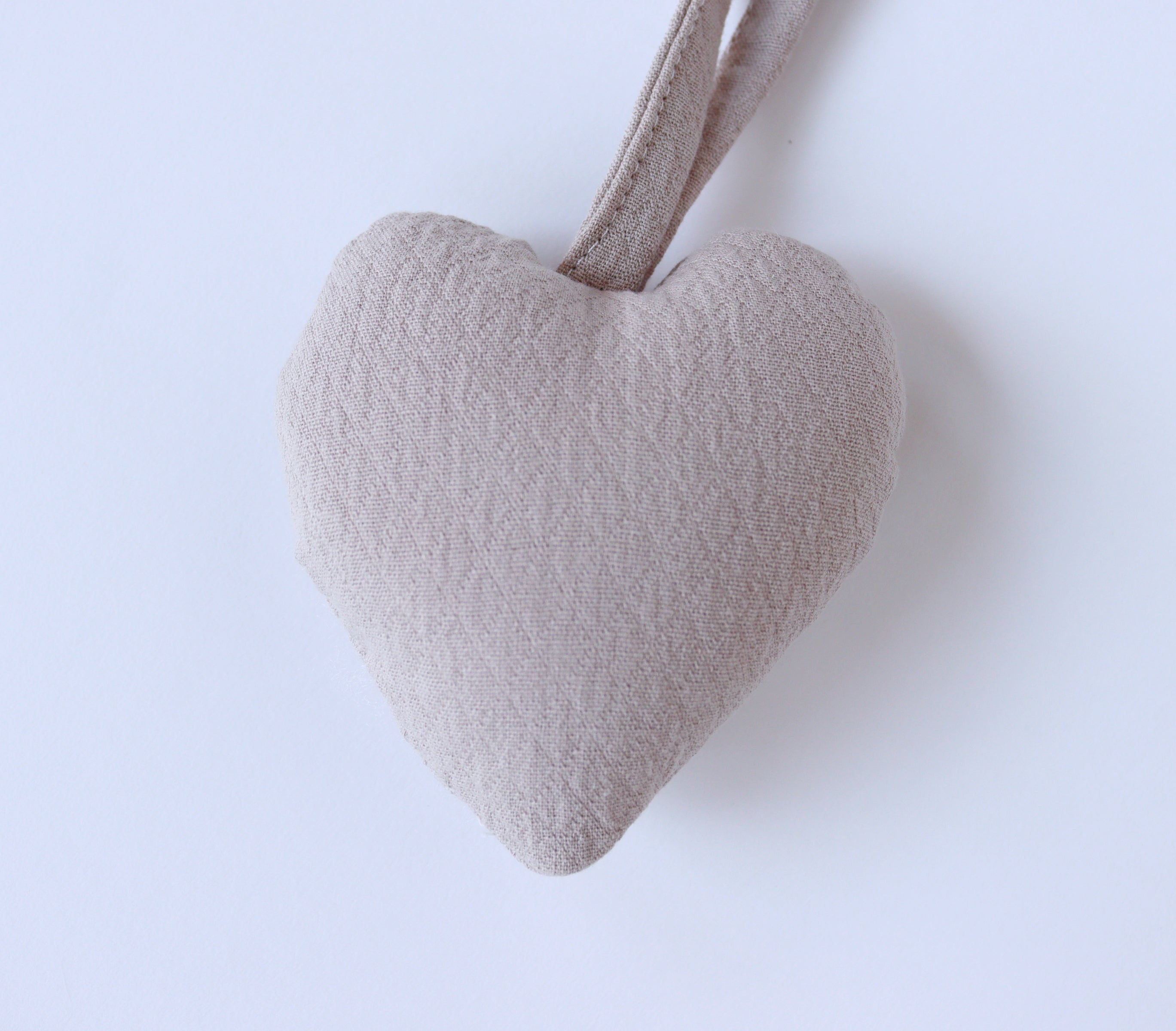 Colgante corazón ARPI BEIGE TAUPE