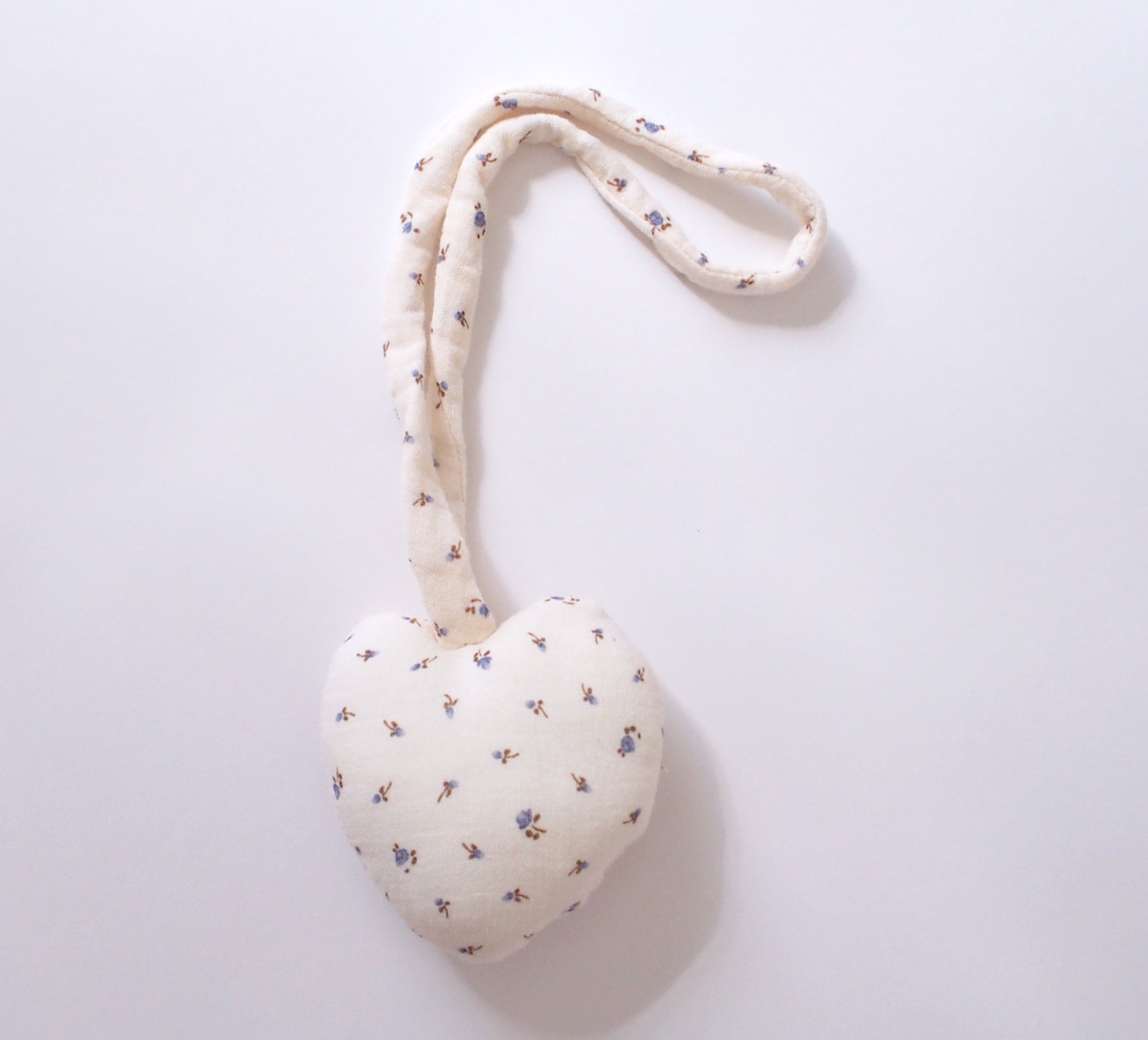 Colgante corazón LEO