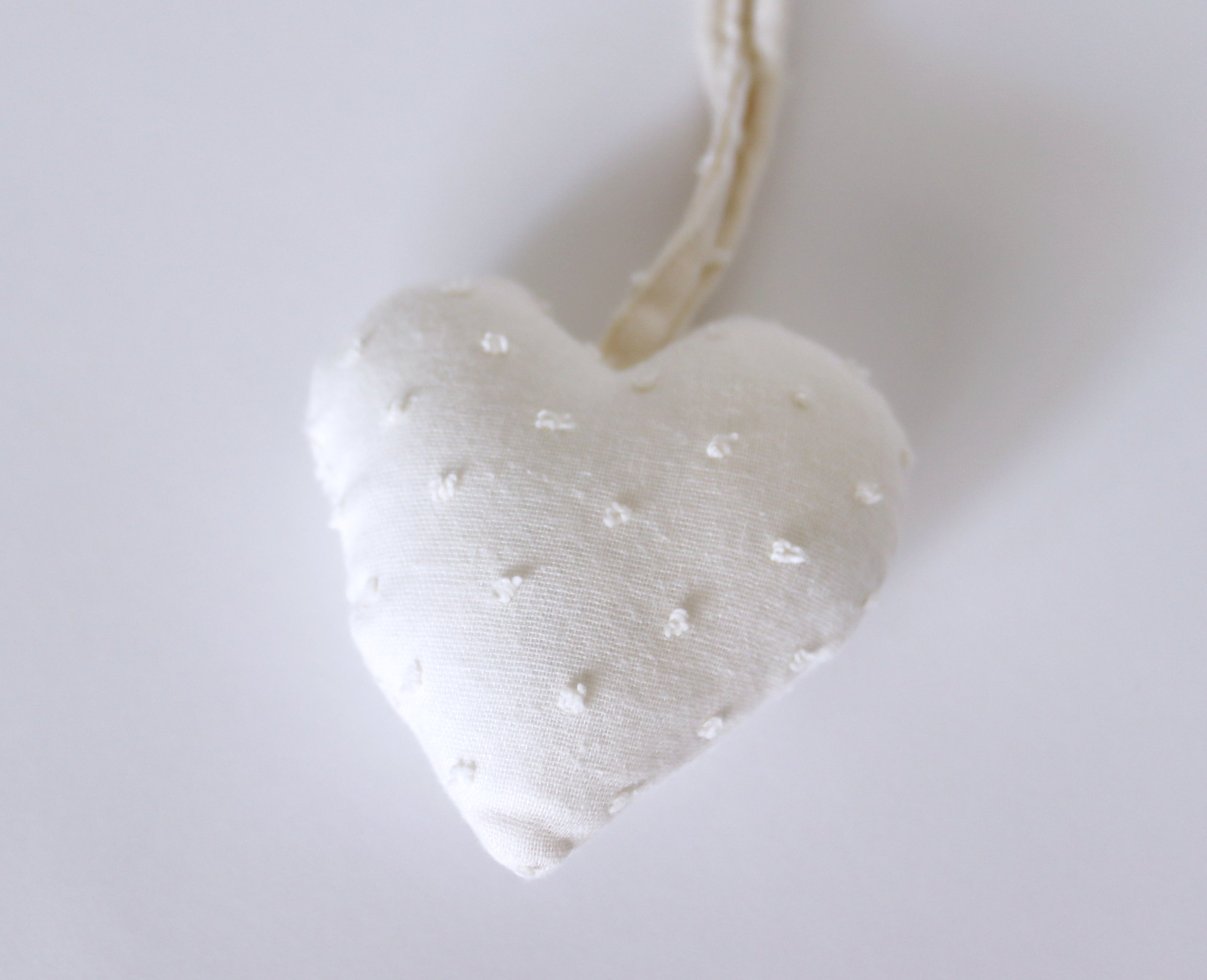 Colgante corazón PLUMETI BEIGE