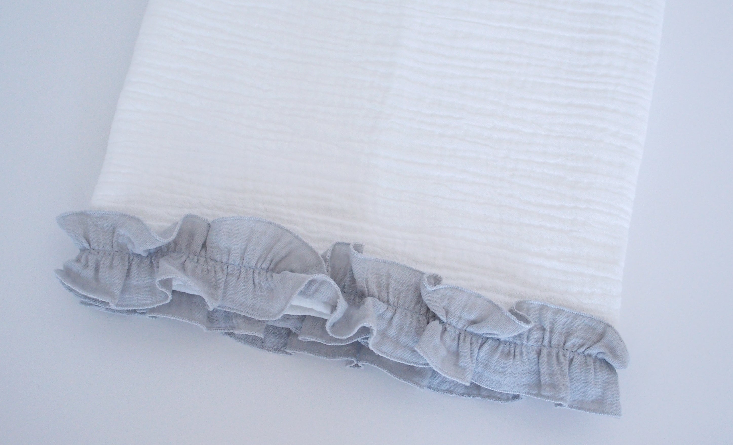 Sábana capazo volante gris