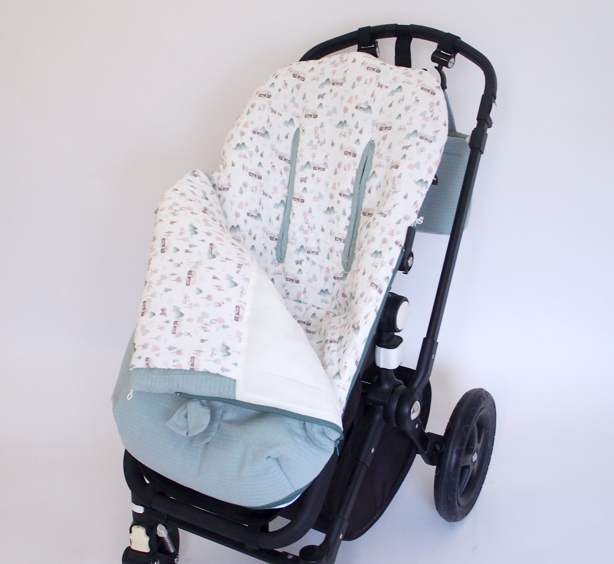 Baby Monsters Saco silla de paseo universal y bugaboo color verde forest